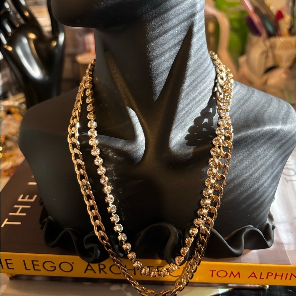 Gold chain necklace with diamanté details, ideal for adding a touch of glamour